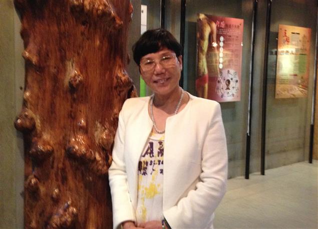 世界華文作家交流協會　池蓮子秘書長接掌會務