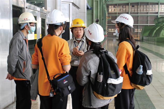 學習，玩真的！》蔡淇華：擺脫套裝知識的學習，為青春烙下素養吧！