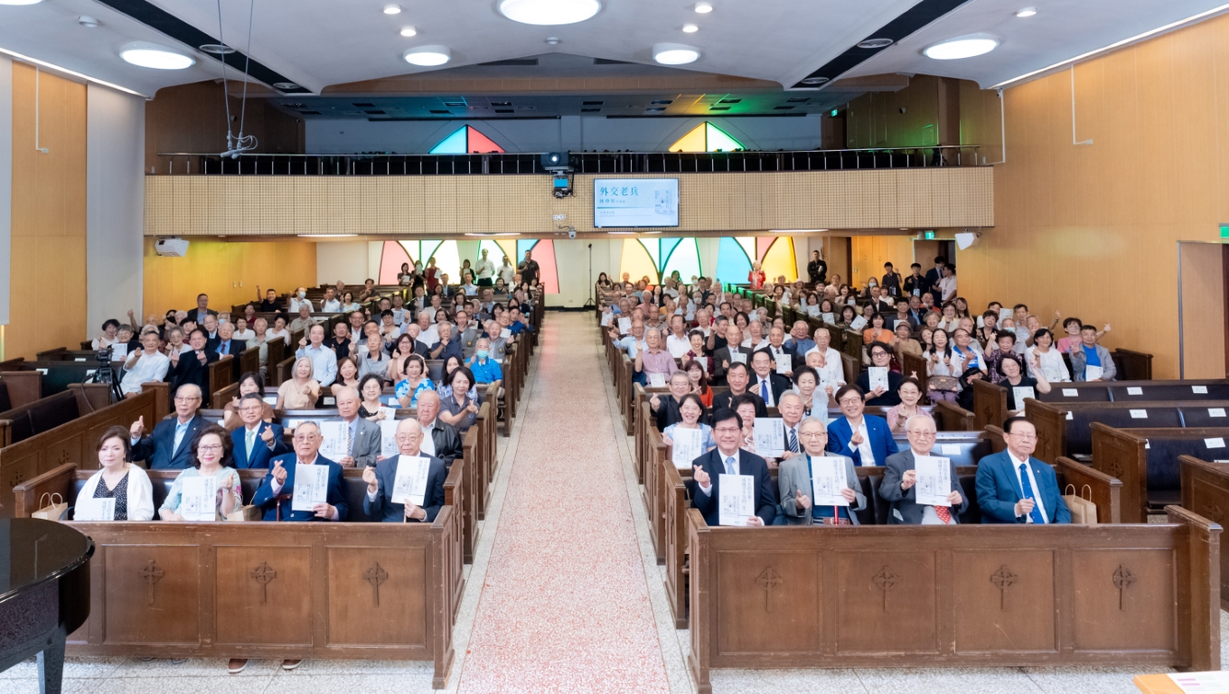 大合照-陳志亮攝-01744 (中) (1).jpg