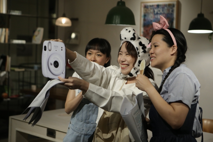 城堡裡的公主2(序場劇本發展中心提供,廖行寬攝影)JPG (小).jpg