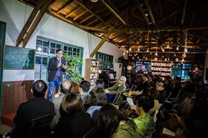 張鐵志幕後操盤　閱樂書店松山菸廠開幕