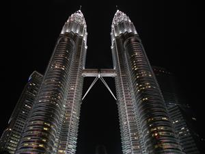 【賀】2001〜2015華文長篇小說票選   駱以軍、吳明益、李憶莙同獲評審青睞